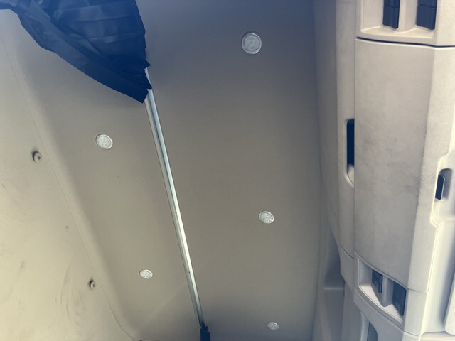 日野プロフィアトレーラーヘッド（トラクターヘッド）大型（10t）[写真30]