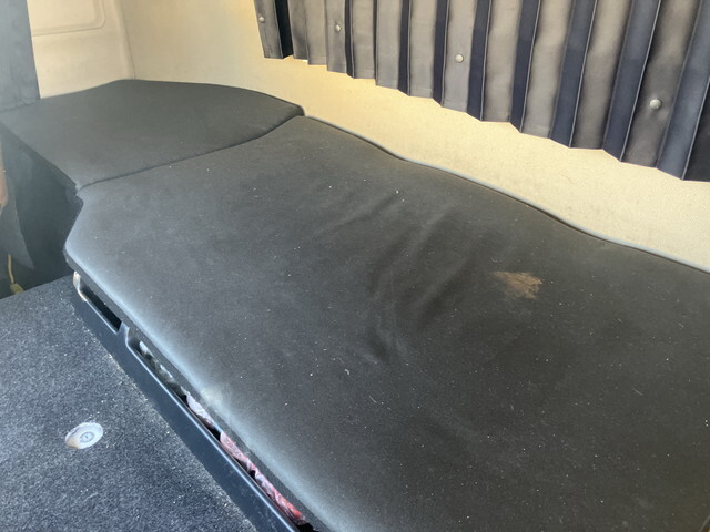 日野プロフィアトレーラーヘッド（トラクターヘッド）大型（10t）[写真31]