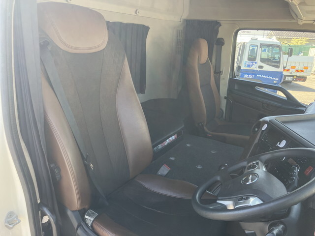 日野プロフィアトレーラーヘッド（トラクターヘッド）大型（10t）[写真34]