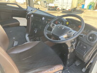 日野プロフィアトレーラーヘッド（トラクターヘッド）大型（10t）[写真36]