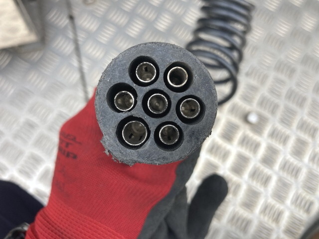 日野プロフィアトレーラーヘッド（トラクターヘッド）大型（10t）[写真06]