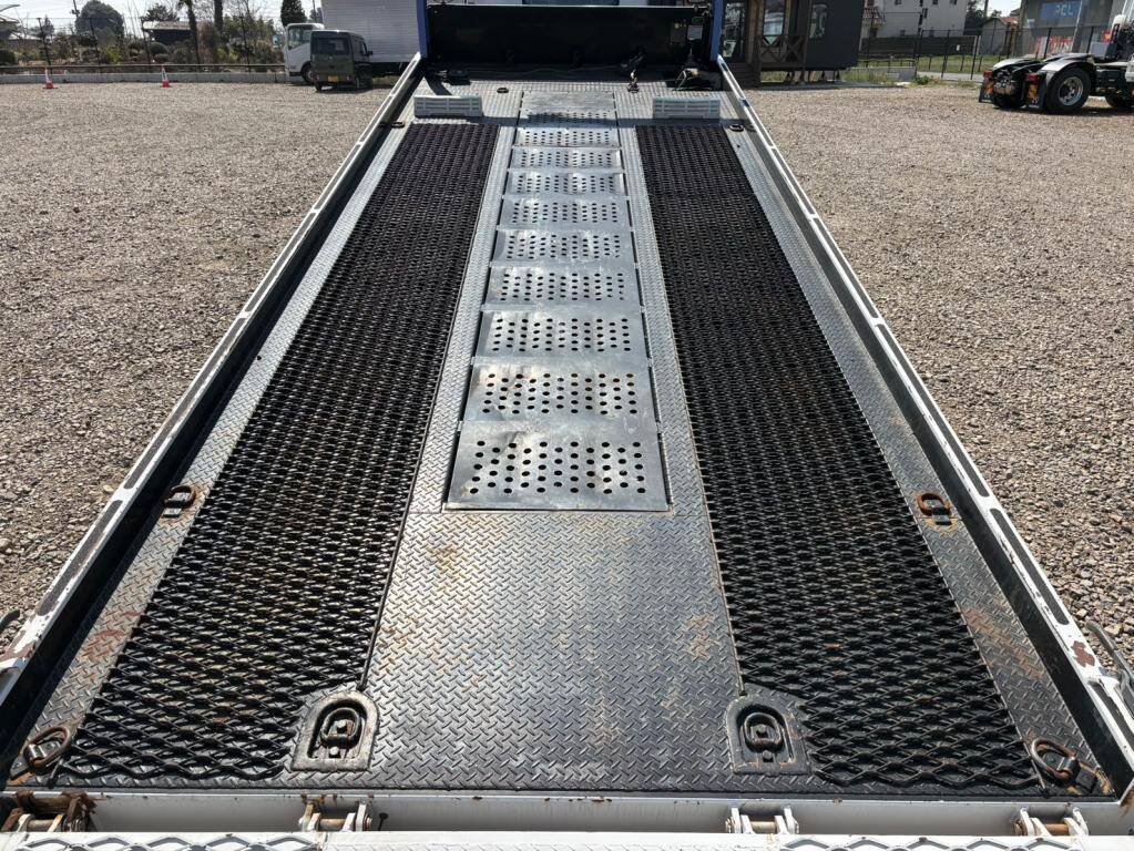 いすゞエルフセーフティローダー小型（2t・3t）[写真10]