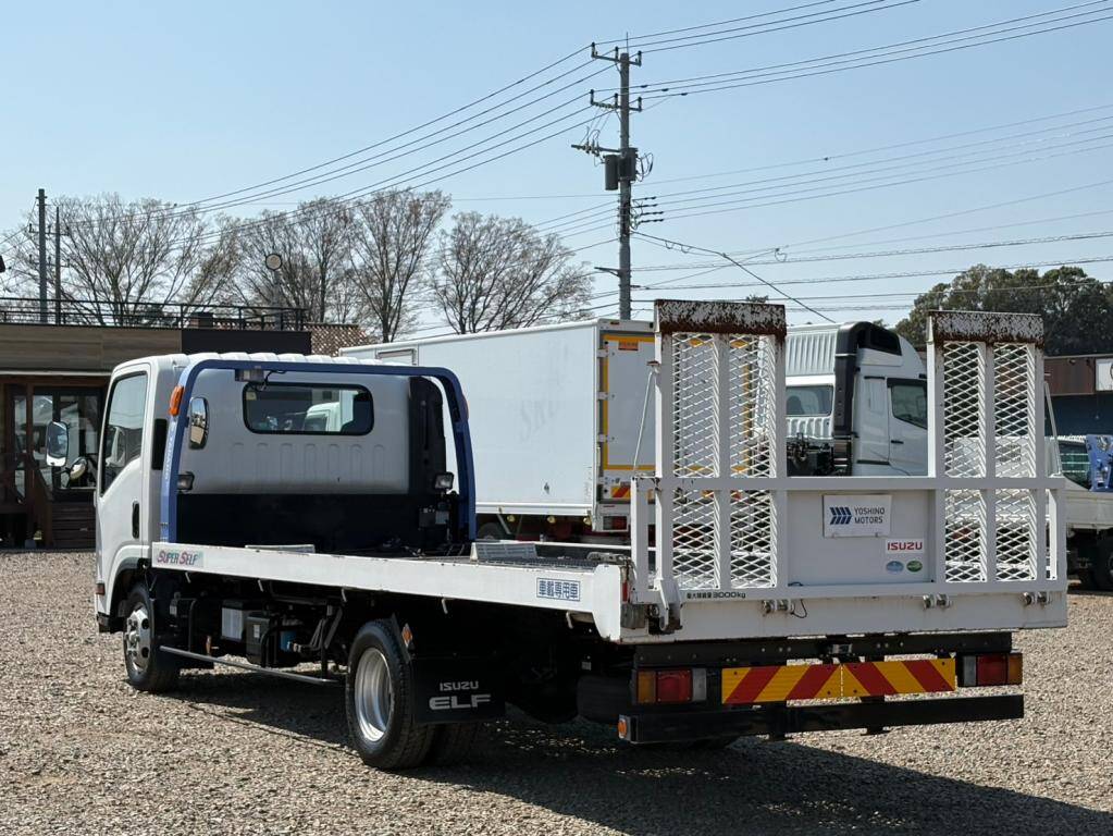 いすゞエルフセーフティローダー小型（2t・3t）[写真02]