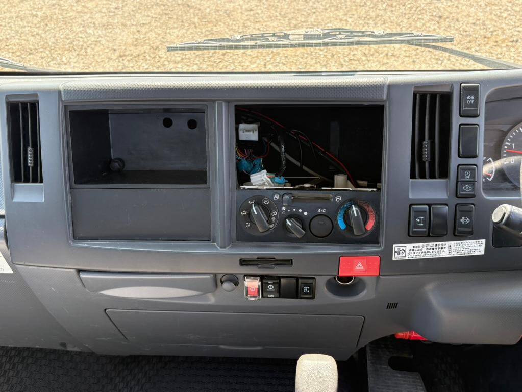 いすゞエルフセーフティローダー小型（2t・3t）[写真20]