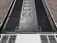 いすゞエルフセーフティローダー小型（2t・3t）[写真10]