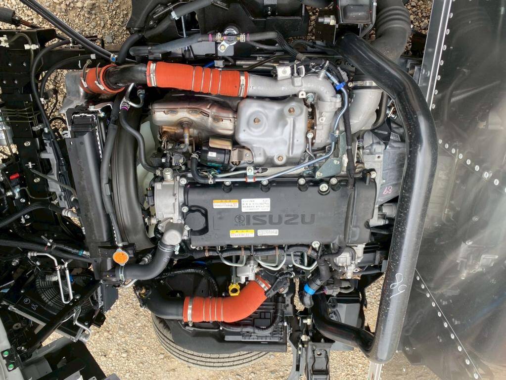 いすゞエルフアルミバン小型（2t・3t）[写真15]