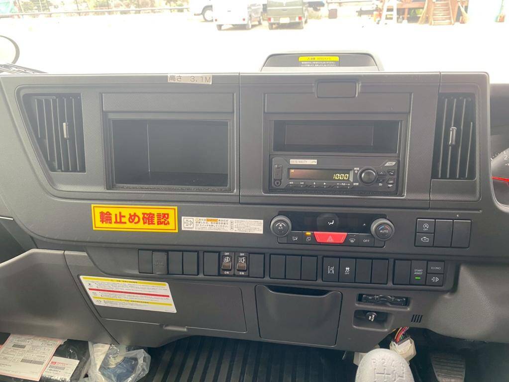 いすゞエルフアルミバン小型（2t・3t）[写真19]