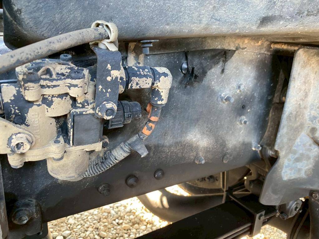 三菱ふそうスーパーグレートトレーラーヘッド（トラクターヘッド）大型（10t）[写真13]