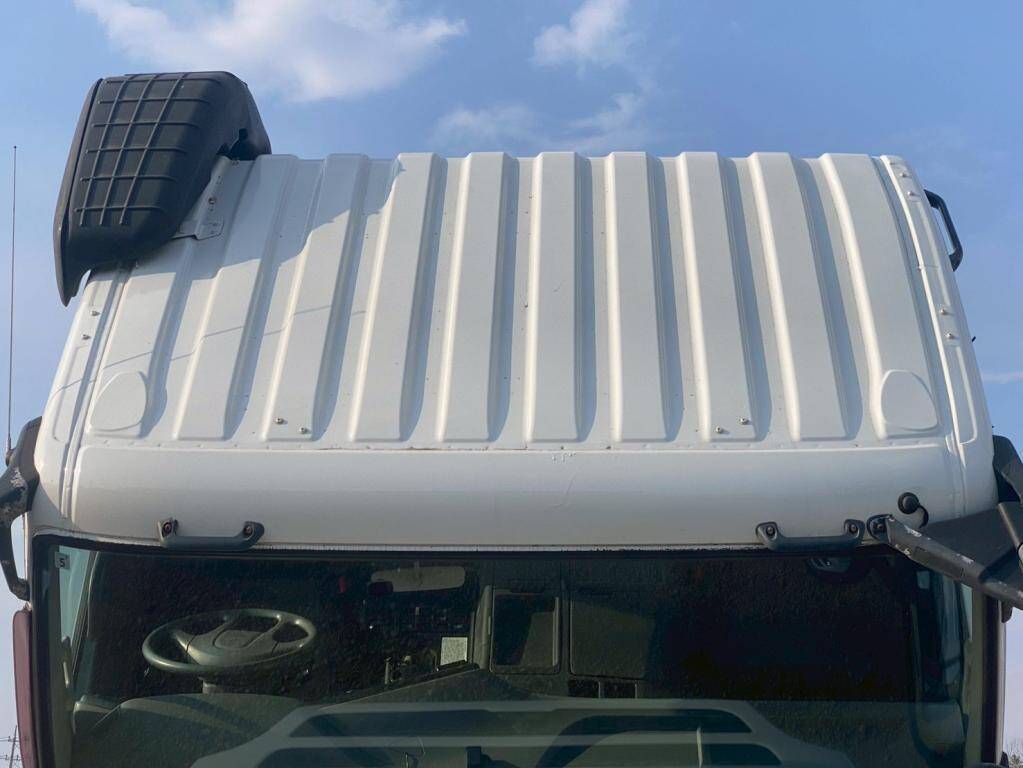 三菱ふそうスーパーグレートトレーラーヘッド（トラクターヘッド）大型（10t）[写真17]