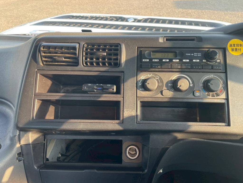 三菱ふそうスーパーグレートトレーラーヘッド（トラクターヘッド）大型（10t）[写真19]