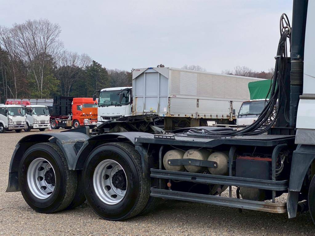 三菱ふそうスーパーグレートトレーラーヘッド（トラクターヘッド）大型（10t）[写真04]