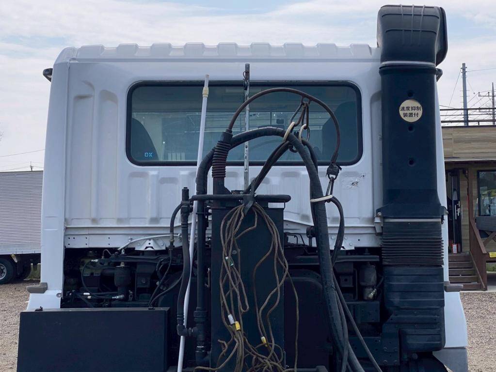 三菱ふそうスーパーグレートトレーラーヘッド（トラクターヘッド）大型（10t）[写真06]