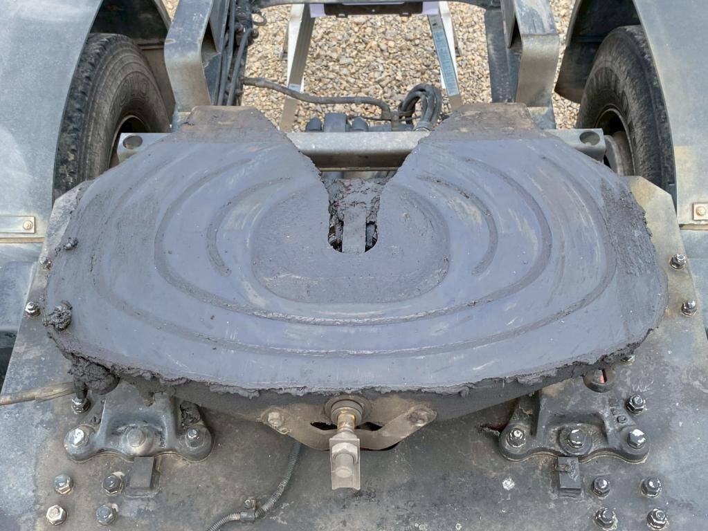 三菱ふそうスーパーグレートトレーラーヘッド（トラクターヘッド）大型（10t）[写真09]