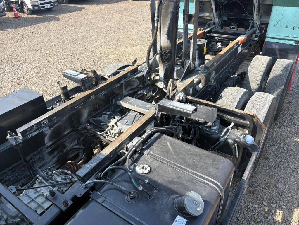 日野プロフィアダンプ大型（10t）[写真13]