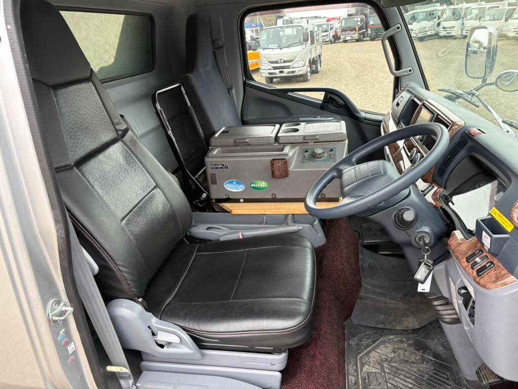 三菱ふそうキャンターセーフティローダー小型（2t・3t）[写真20]