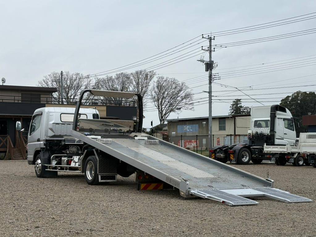 三菱ふそうキャンターセーフティローダー小型（2t・3t）[写真04]