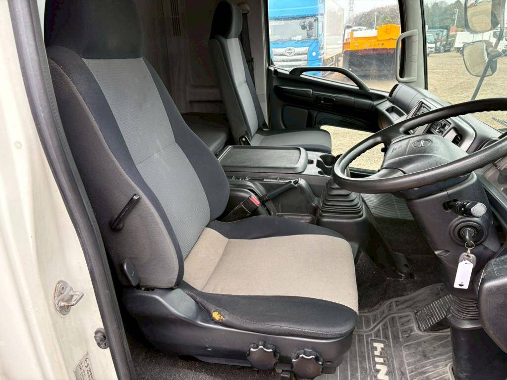 日野レンジャーアルミブロック増トン（6t・8t）[写真19]