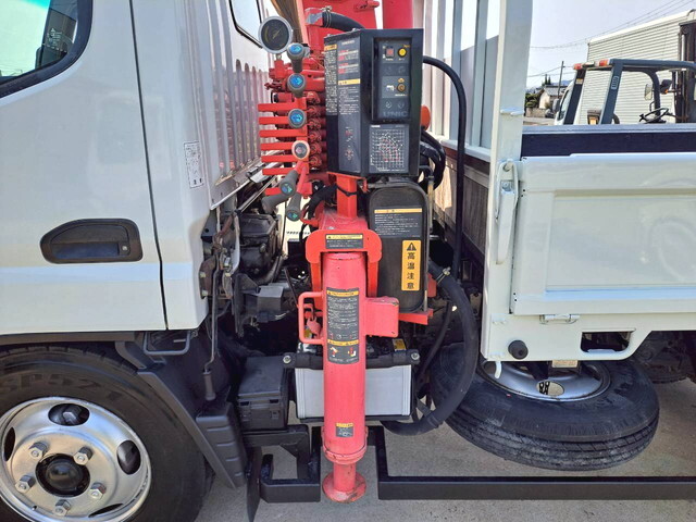 三菱ふそうキャンタークレーン付小型（2t・3t）[写真22]