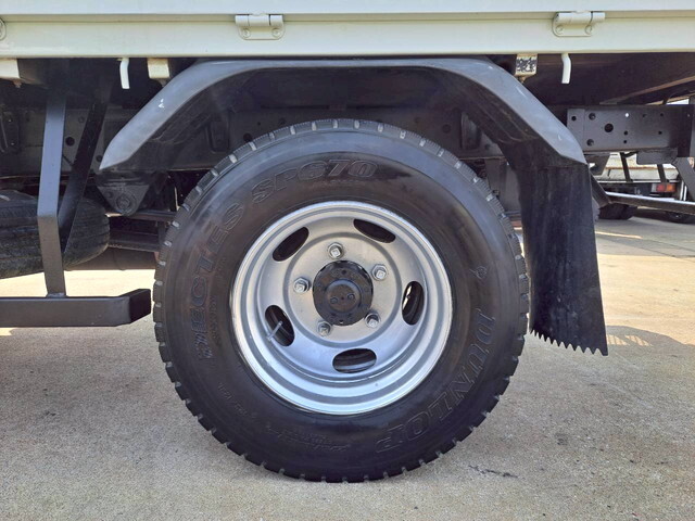 三菱ふそうキャンタークレーン付小型（2t・3t）[写真24]