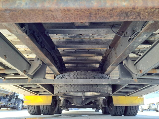 いすゞギガ回送車大型（10t）[写真18]