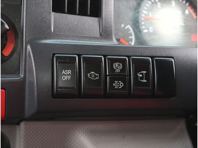 いすゞエルフ高所作業車小型（2t・3t）[写真27]