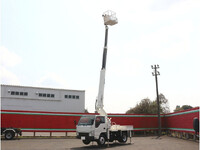 いすゞエルフ高所作業車小型（2t・3t）[写真08]