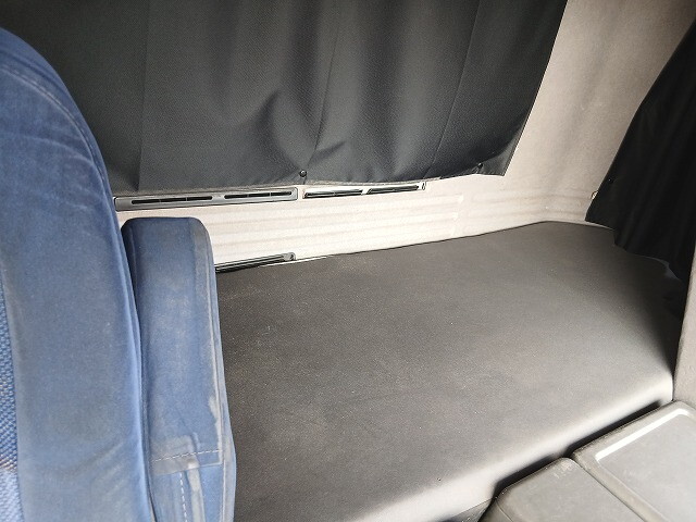 いすゞギガアルミブロック大型（10t）[写真23]