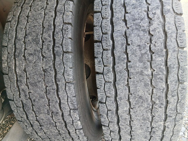 いすゞギガアルミブロック大型（10t）[写真40]