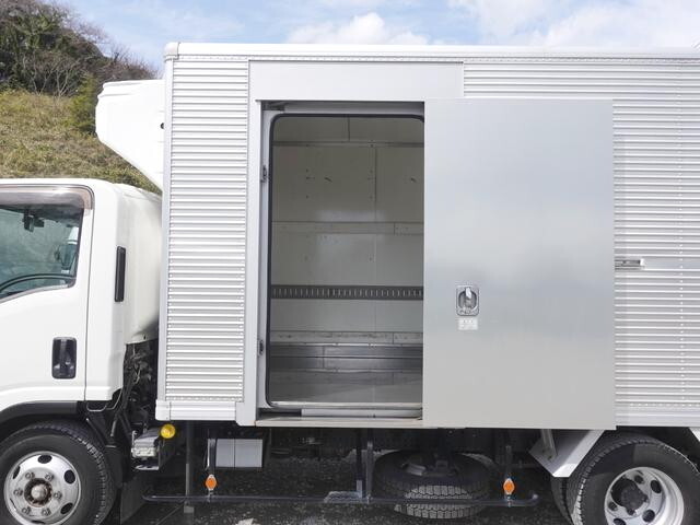 いすゞエルフ冷凍車（冷蔵車）小型（2t・3t）[写真13]