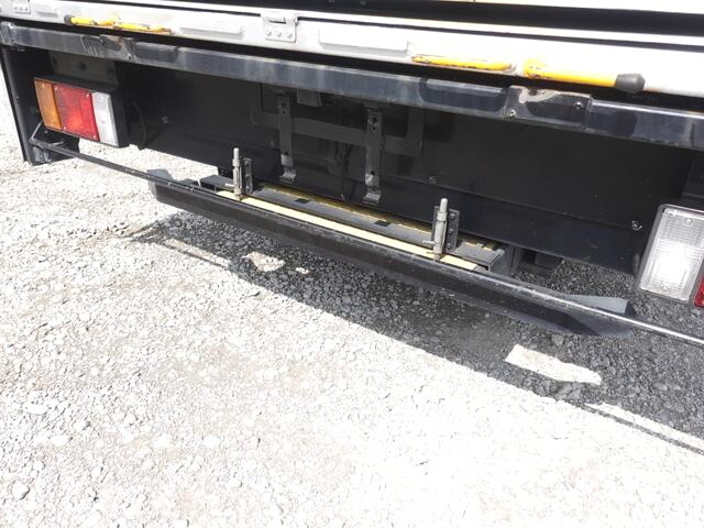 いすゞエルフ冷凍車（冷蔵車）小型（2t・3t）[写真14]