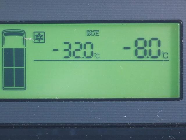 いすゞエルフ冷凍車（冷蔵車）小型（2t・3t）[写真03]