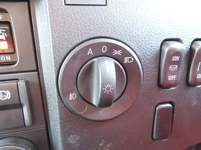 三菱ふそうファイターアルミウイング中型（4t）[写真14]