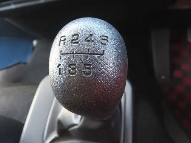 三菱ふそうファイターアルミウイング中型（4t）[写真16]