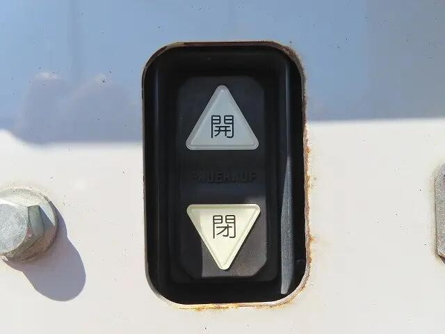 三菱ふそうファイターアルミウイング中型（4t）[写真28]