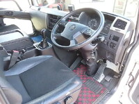 三菱ふそうファイターアルミウイング中型（4t）[写真08]