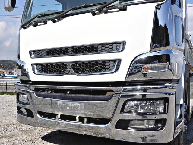 三菱ふそうスーパーグレートダンプ大型（10t）[写真03]