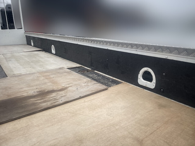 日野レンジャークレーン4段中型（4t）[写真11]