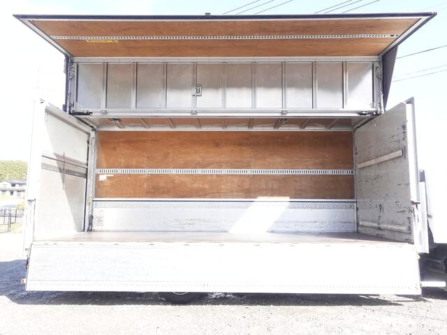 いすゞフォワードアルミウイング中型（4t）[写真10]