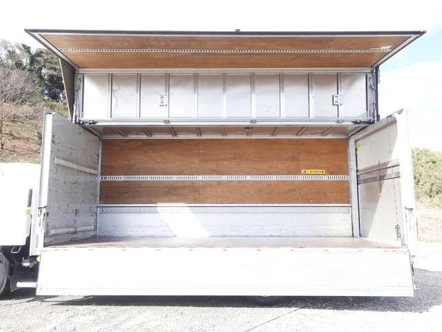 いすゞフォワードアルミウイング中型（4t）[写真09]