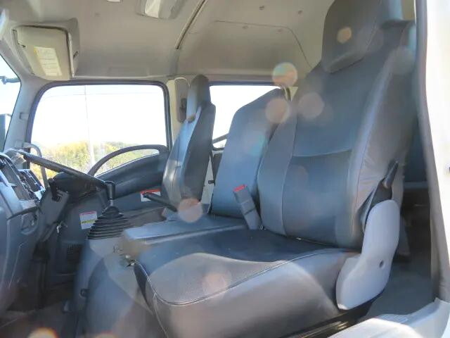 いすゞフォワードクレーン5段中型（4t）[写真10]