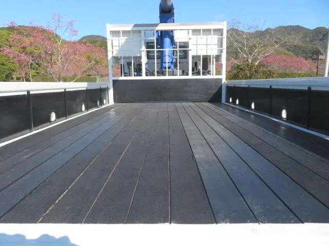 いすゞフォワードクレーン5段中型（4t）[写真12]