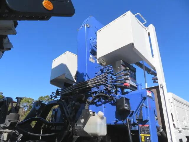 いすゞフォワードクレーン5段中型（4t）[写真16]