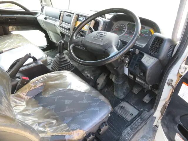 日野レンジャーダンプ中型（4t）[写真03]