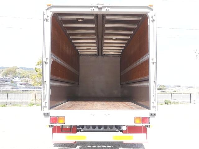 いすゞフォワードアルミウイング中型（4t）[写真11]