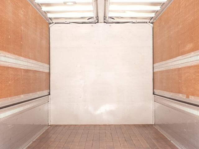 いすゞフォワードアルミウイング中型（4t）[写真12]