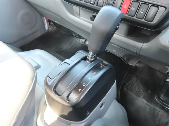 日野デュトロ平ボディ小型（2t・3t）[写真18]