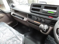 三菱ふそうキャンタータンク車（タンクローリー）小型（2t・3t）[写真13]