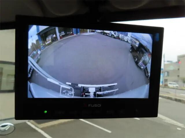 三菱ふそうキャンタータンク車（タンクローリー）小型（2t・3t）[写真16]