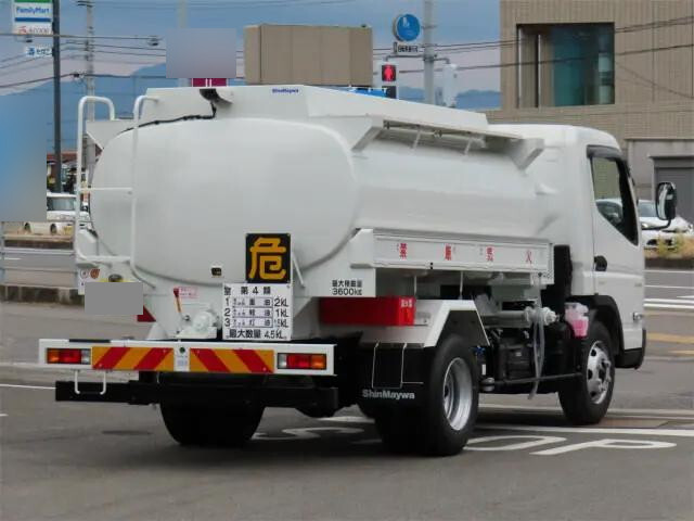 三菱ふそうキャンタータンク車（タンクローリー）小型（2t・3t）[写真02]