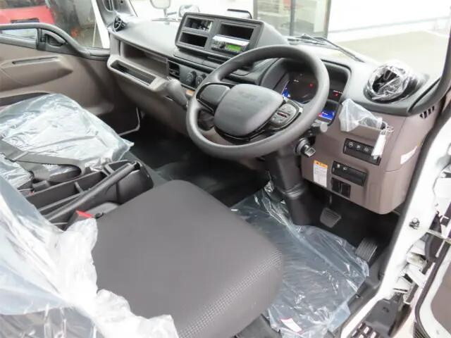 三菱ふそうキャンタータンク車（タンクローリー）小型（2t・3t）[写真08]